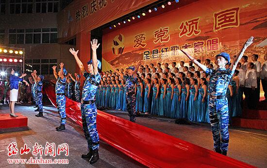 《进击的巨人》神细节：动画组用这幅图整整10年
